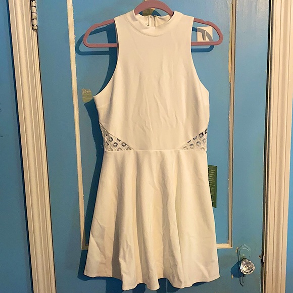 City Triangles White Dress, size 11 - Picture 3 of 5